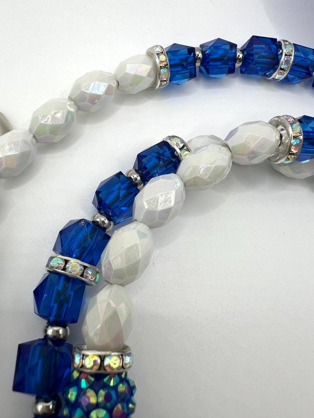 Bougie Beaded Dog Leash - Blue & White - Sparkly - Handmade - Picture 8 of 8